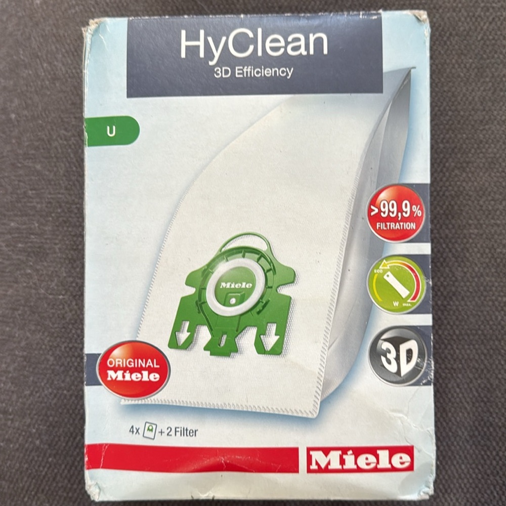 Miele HyClean 3D Efficiency Vacuum Cleaner Bags. A set of 4 bags & 2 filters. - Picture 2 of 3